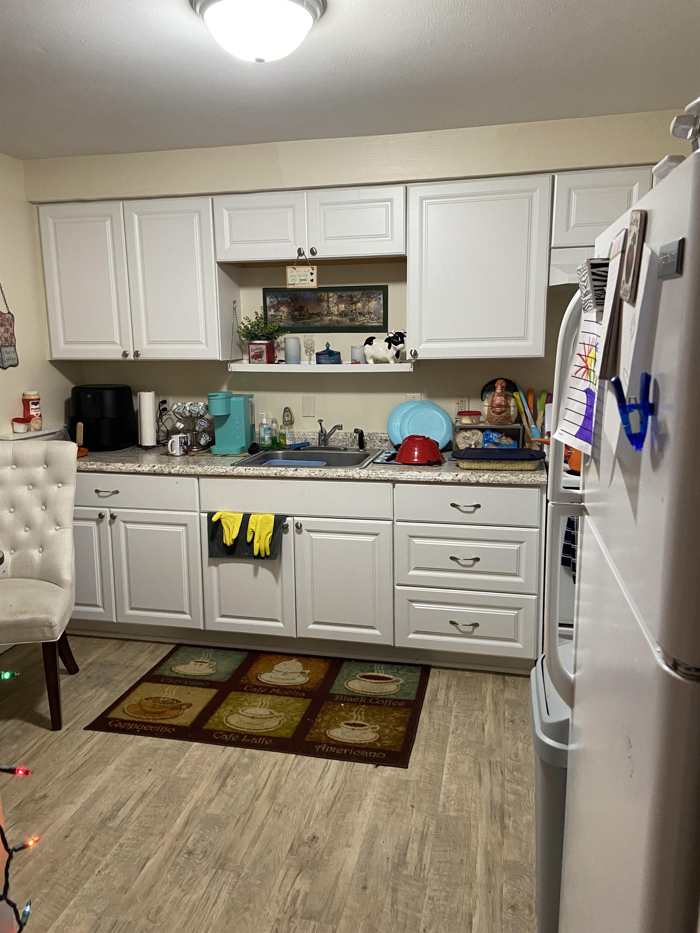 2584 Earl St Apt 3